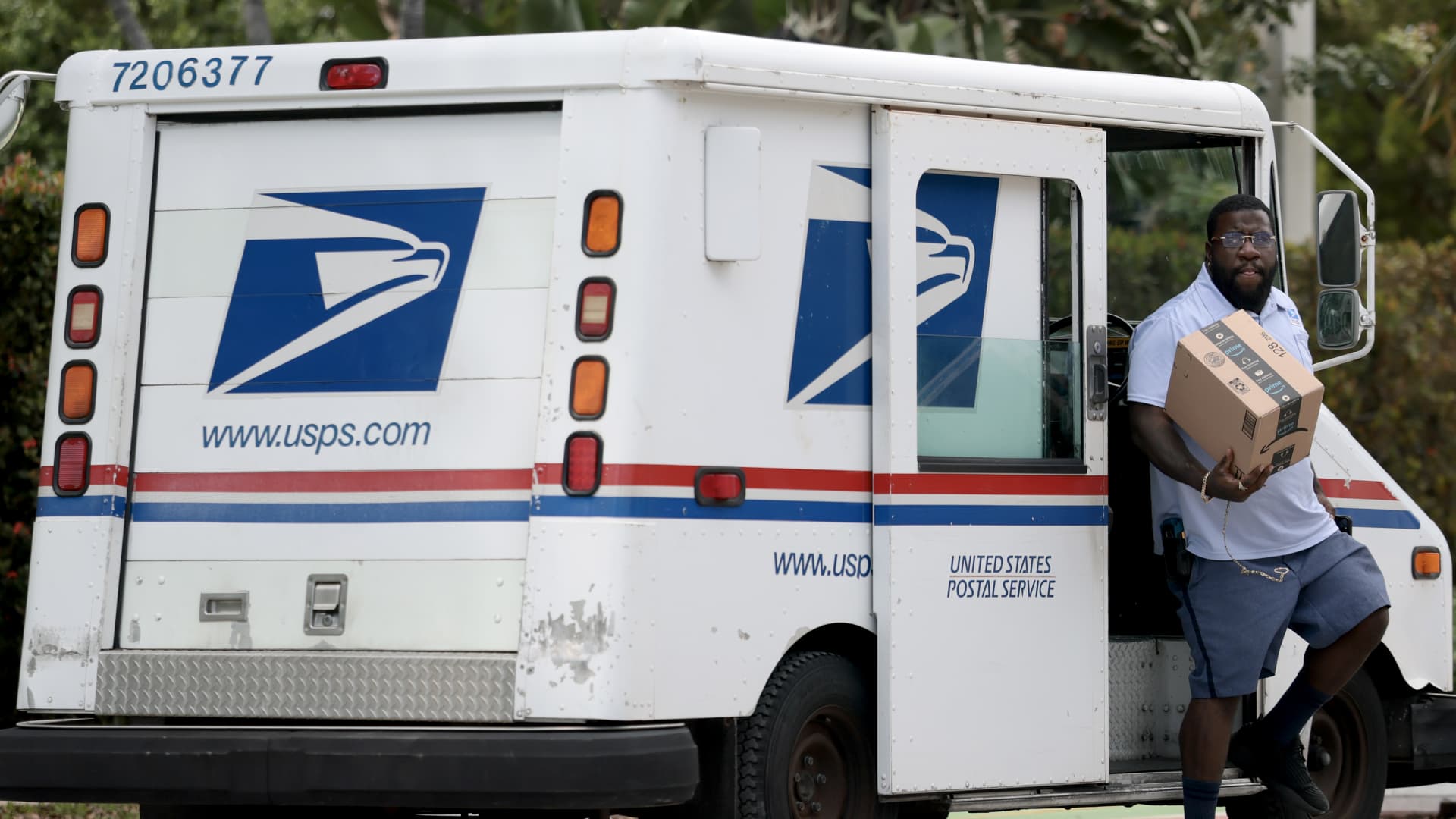 U.S. Postal Service seeks 8% fuel surcharge for package deliveries as Iran war raises oil prices