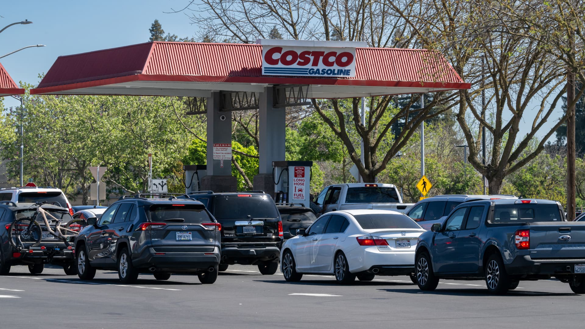 How investors could benefit from Costco building its first standalone gas station
