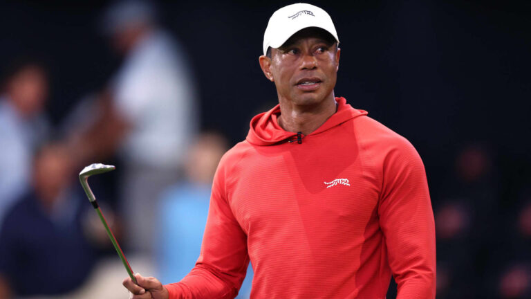 Tiger Woods involved in rollover car crash, Florida Sheriff's office says