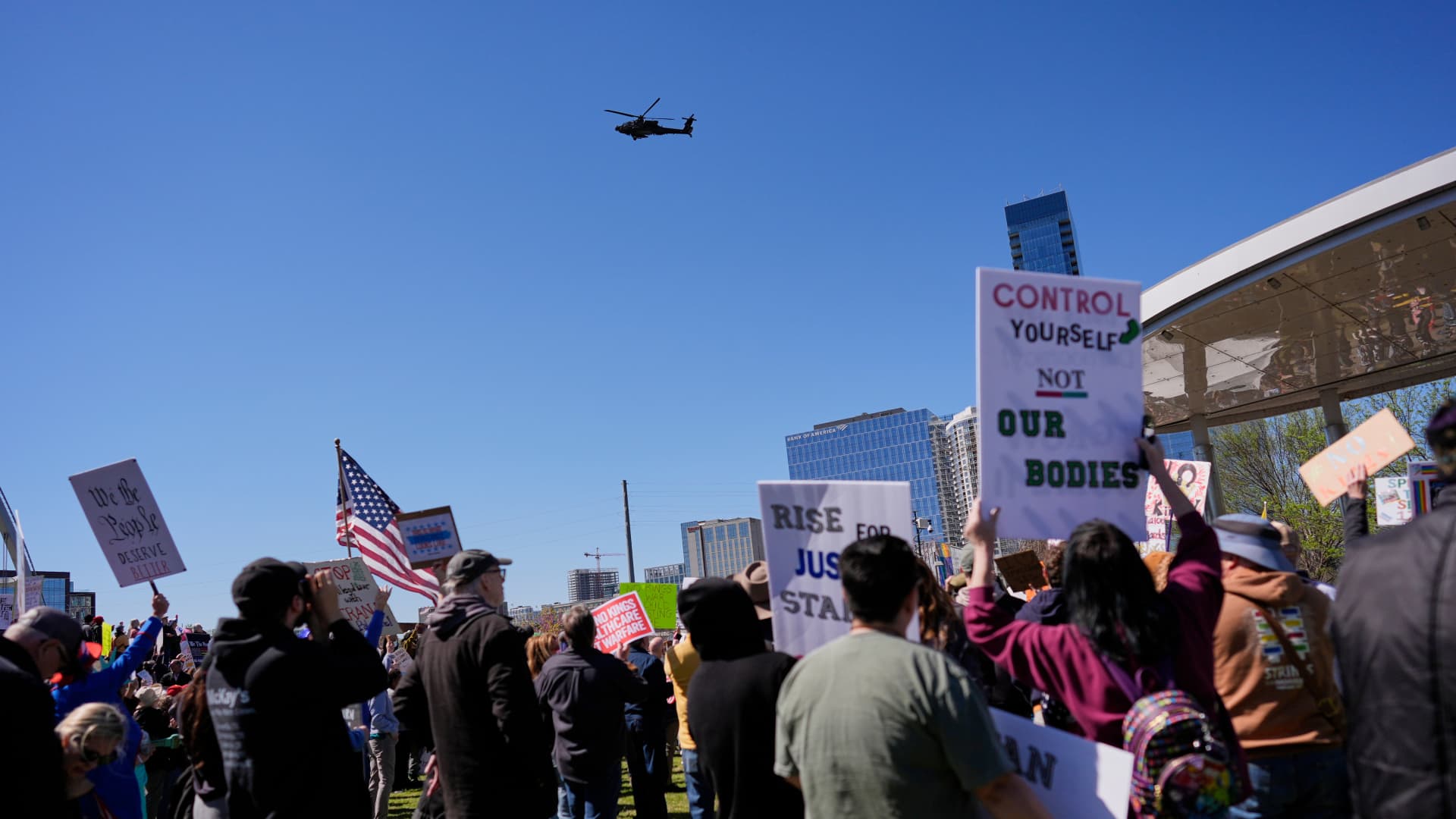 U.S. Army suspends Kid Rock helicopter flyby crews from flight duties