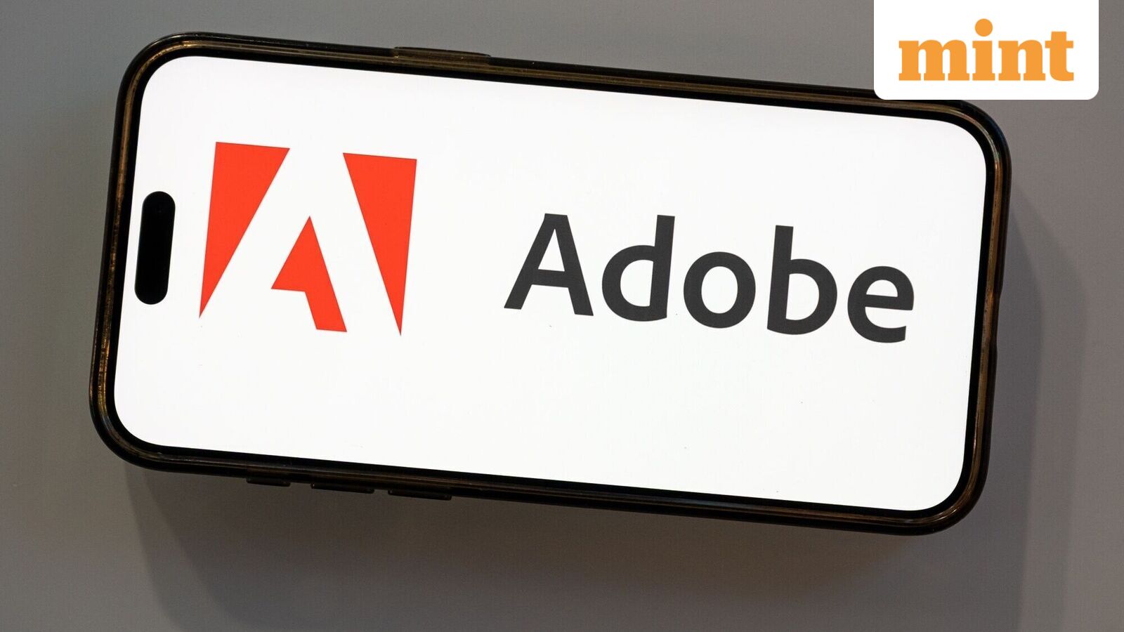 Adobe shares decline 1.24% ahead of first quarter results