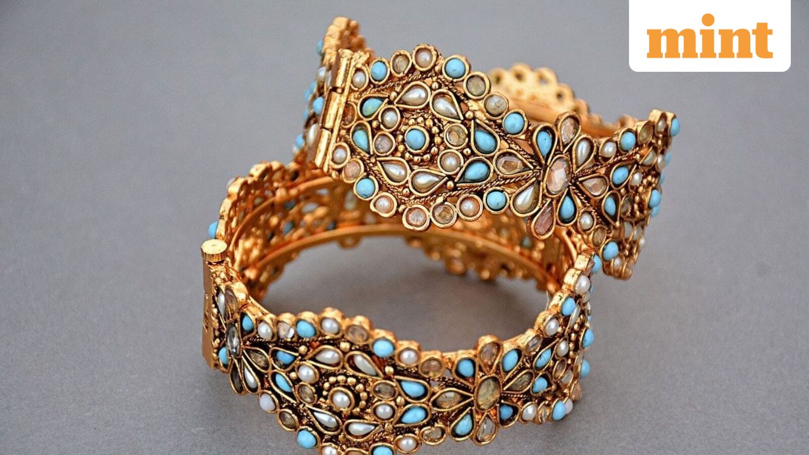 Gold rate today: Resilient US dollar, inflation fear may drag gold price in India to  ₹1.27 lakh