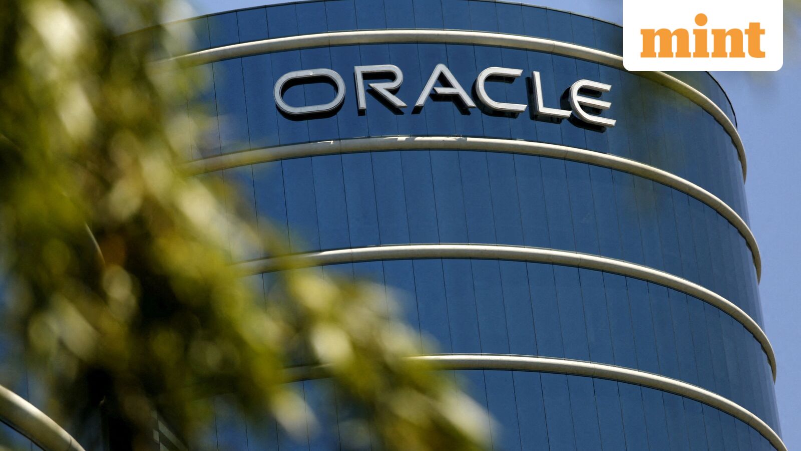 Oracle shares surge 15% to five-week high after strong earnings, upbeat revenue guidance