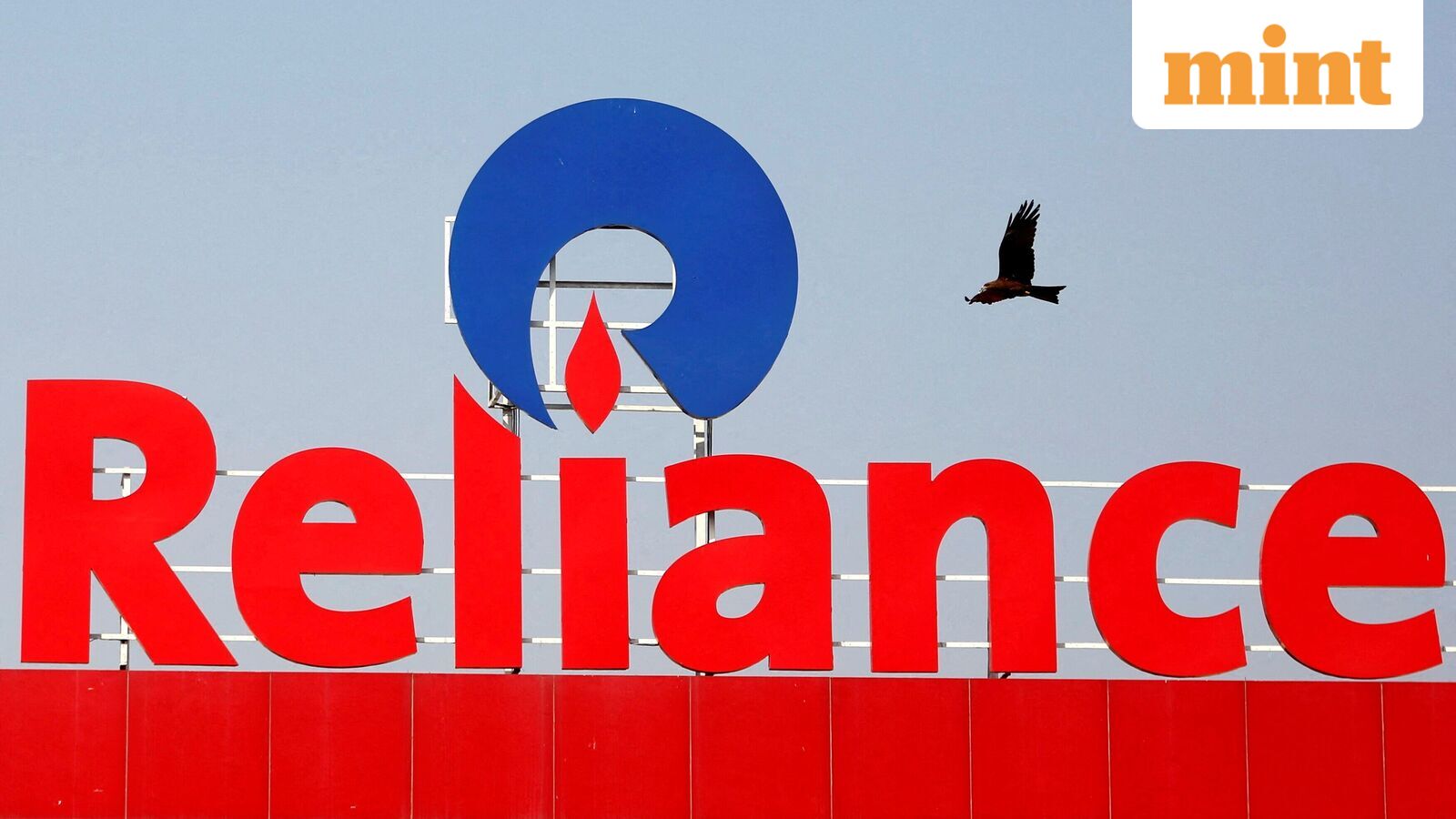 Reliance Industries share price rises after Trump refinery announcement: Can it hit  ₹1,500 in near-term?