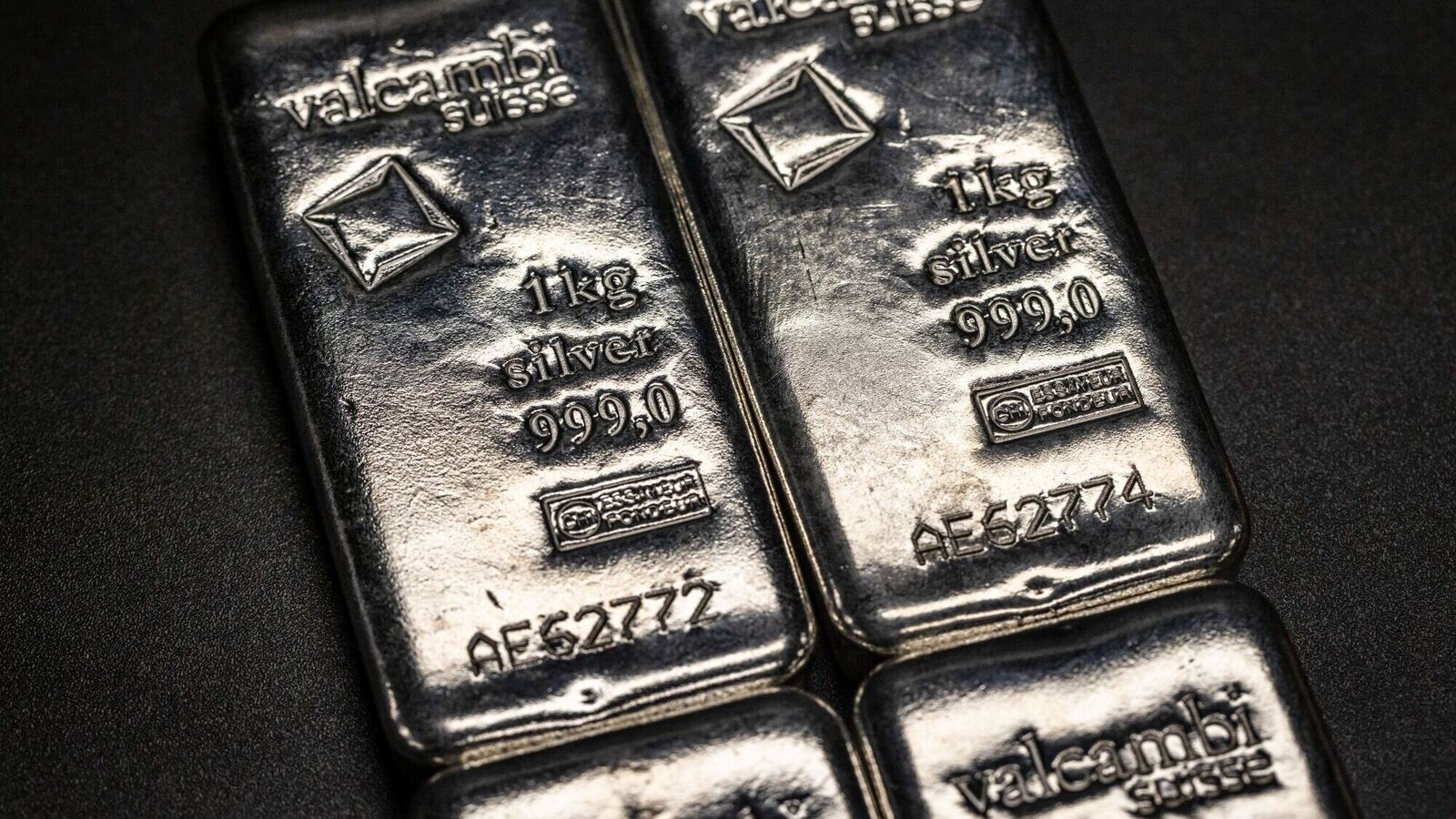 Silver price trade around  ₹2.5 lakh/kg ahead of US Fed decision as crude oil surge clouds rate-cut hopes: What next?
