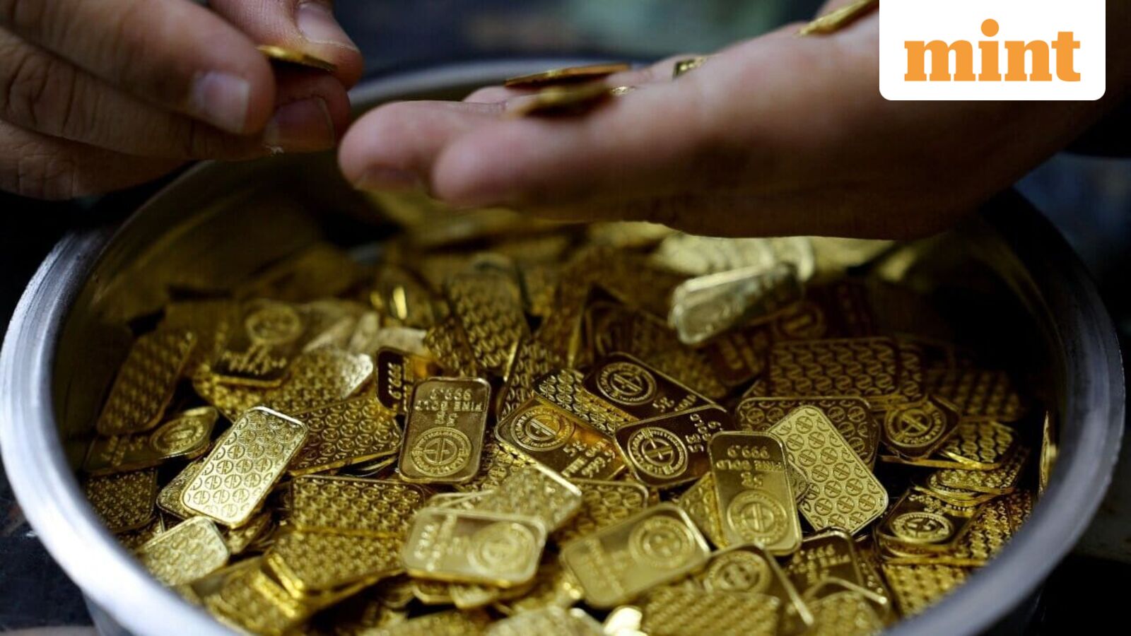Gold rate outlook: Yellow metal prices set for third week in a row. Opportunity to buy?