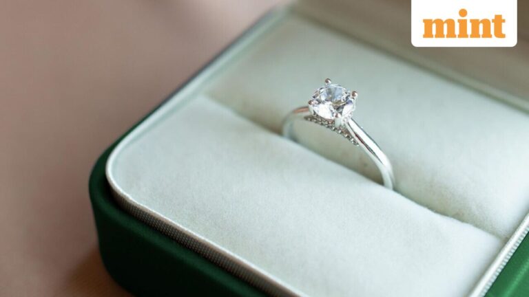 PNGS Reva Diamond Jewellery share price jumps over 16% after weak listing