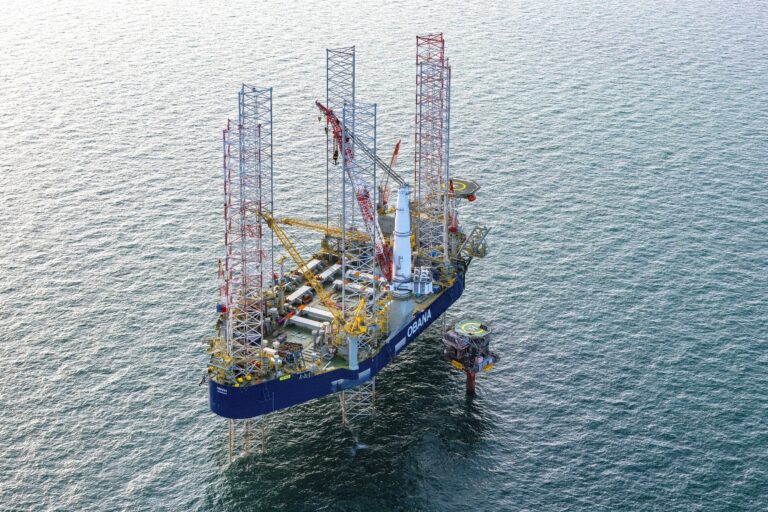 World’s largest heavy-lift jackup completes UK North Sea decommissioning