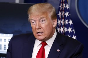 Trump says U.S. Navy will escort tankers to protect Hormuz oil flows