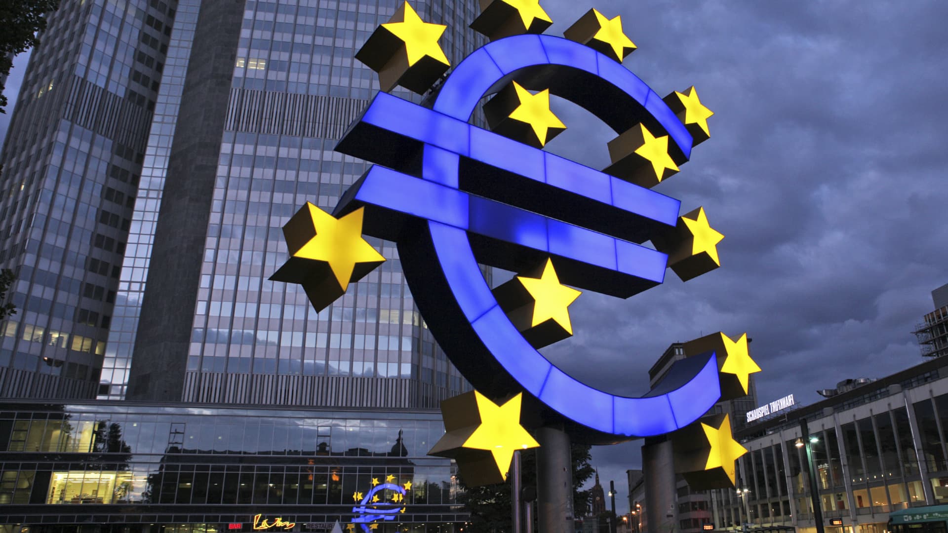 European markets set for lower open as oil prices surge; ECB and BOE decisions ahead
