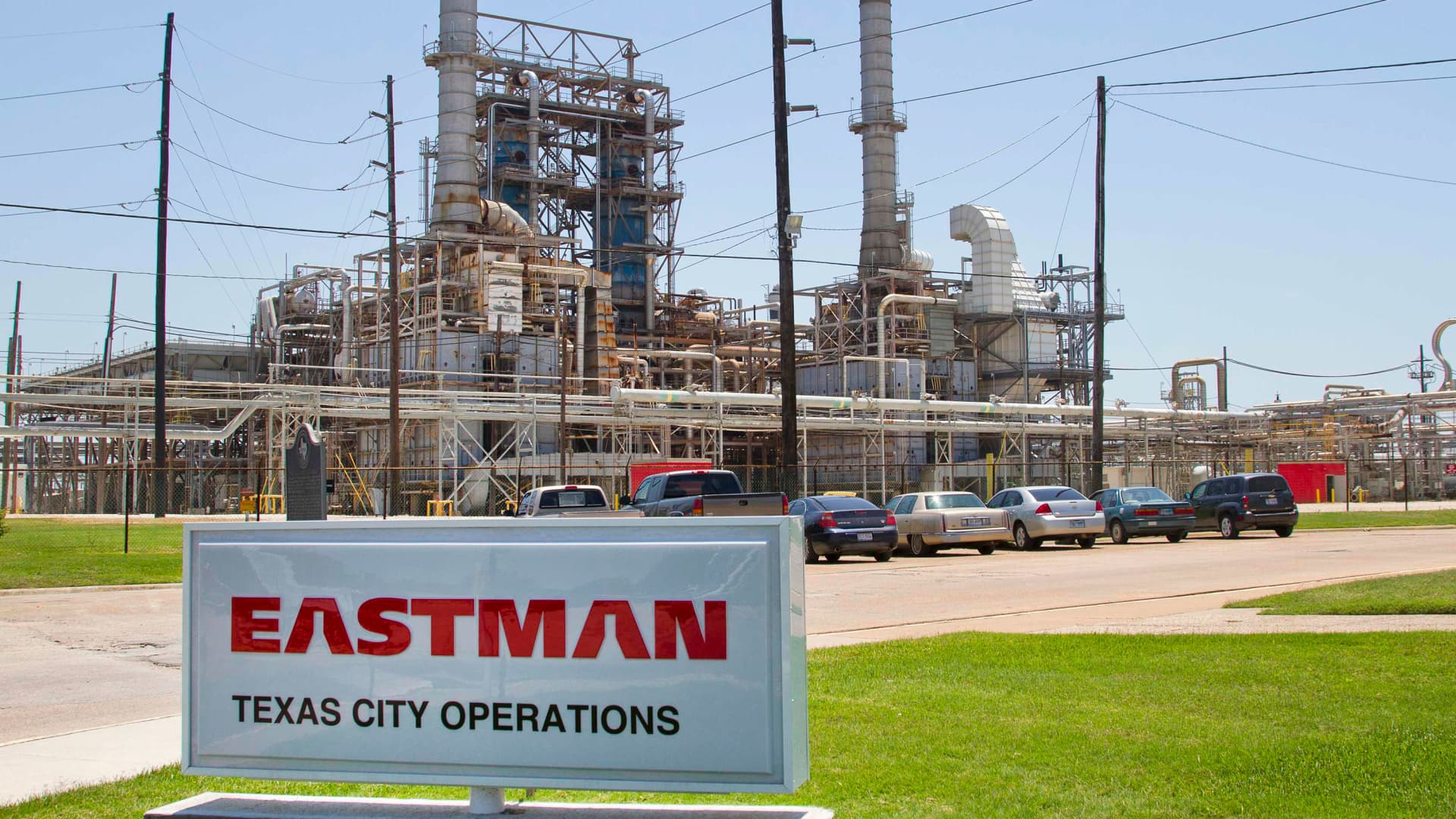 JPMorgan says this U.S. chemical stock stands to benefit from Iran war supply disruption