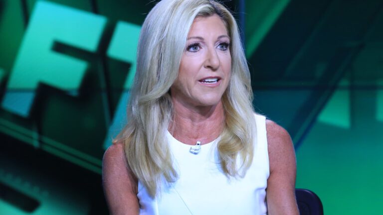 Investor Stephanie Link swaps Chevron for technology stocks