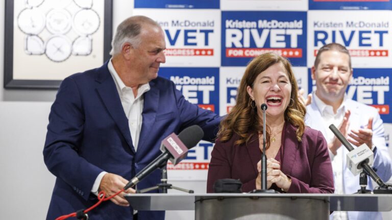 Earned Income Tax Credit would rise to $5,500 per child under new Democratic measure