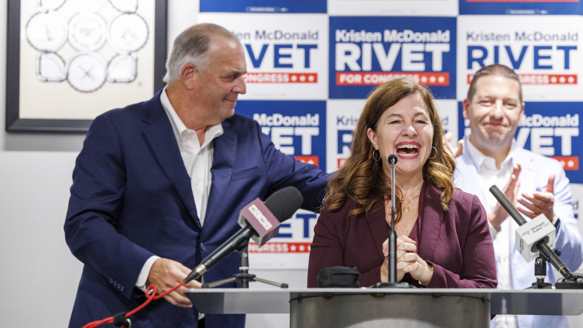 Earned Income Tax Credit would rise to $5,500 per child under new Democratic measure