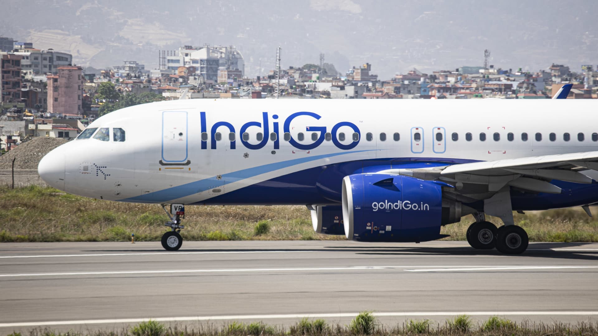 Indigo shares jump 8% after India's largest airline names industry veteran William Walsh as CEO