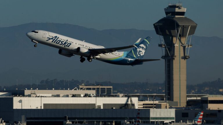 Alaska Air pulls 2026 profit forecast amid fuel costs related uncertainty