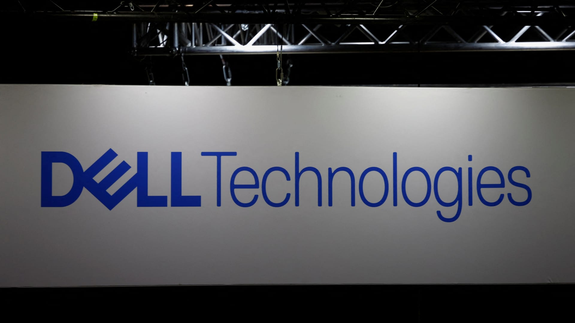 Top Wall Street analysts are bullish on these 3 stocks for the long haul