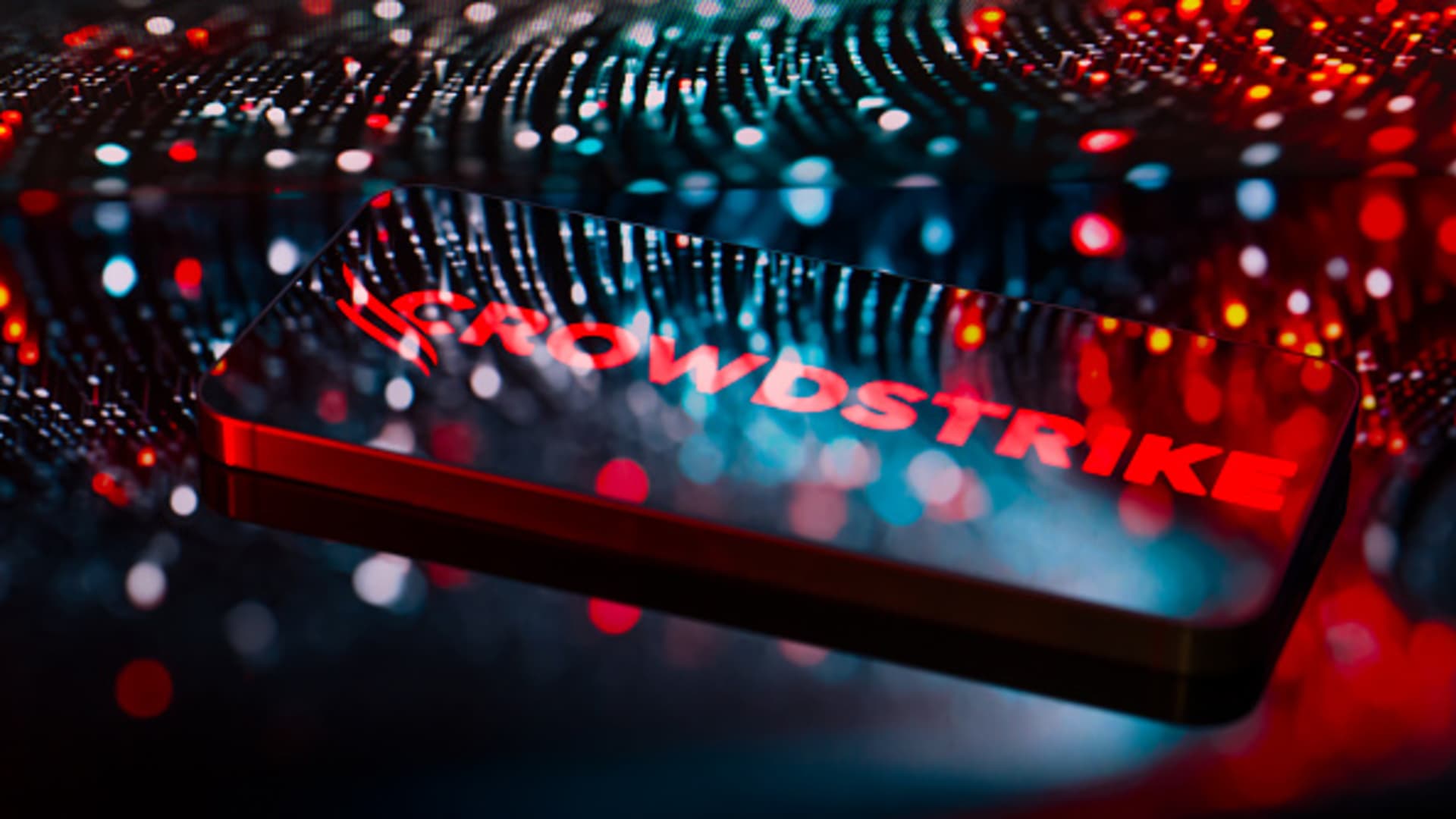 CrowdStrike takes advantage of its struggling stock. Should investors also act?