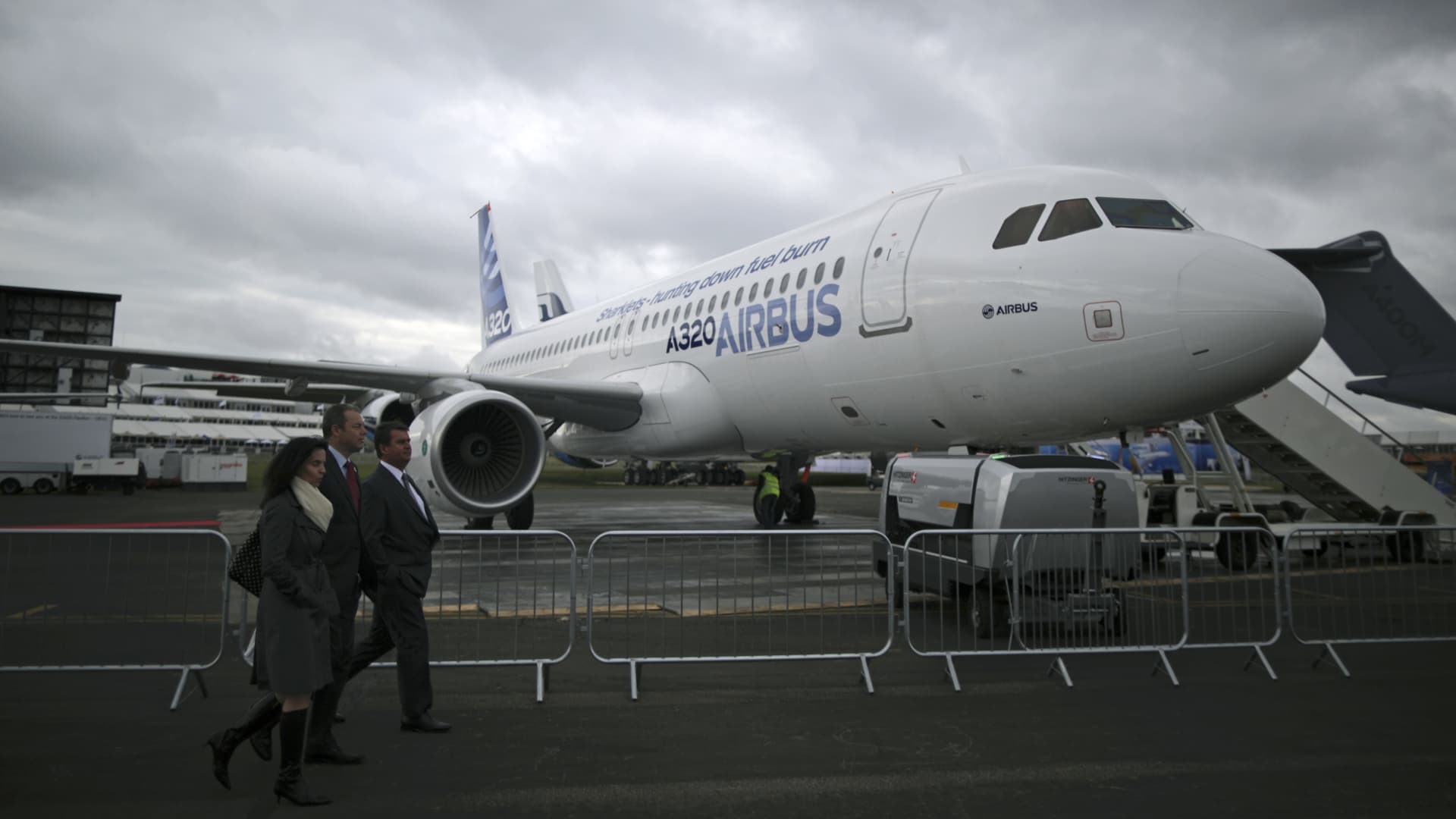 Airbus reports falling profts as jet deliveries slow