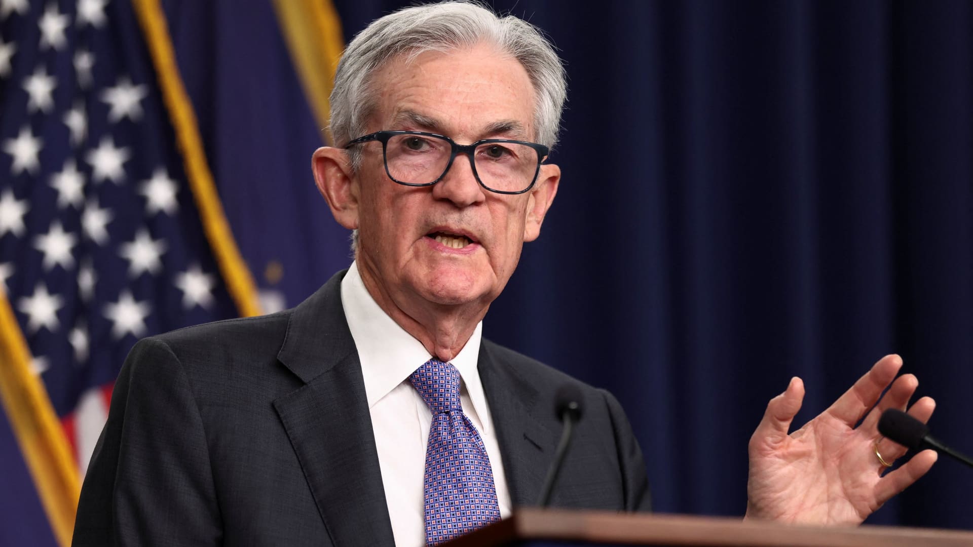 Fed meeting live updates: Potential drama ahead if Powell hints he will hang around