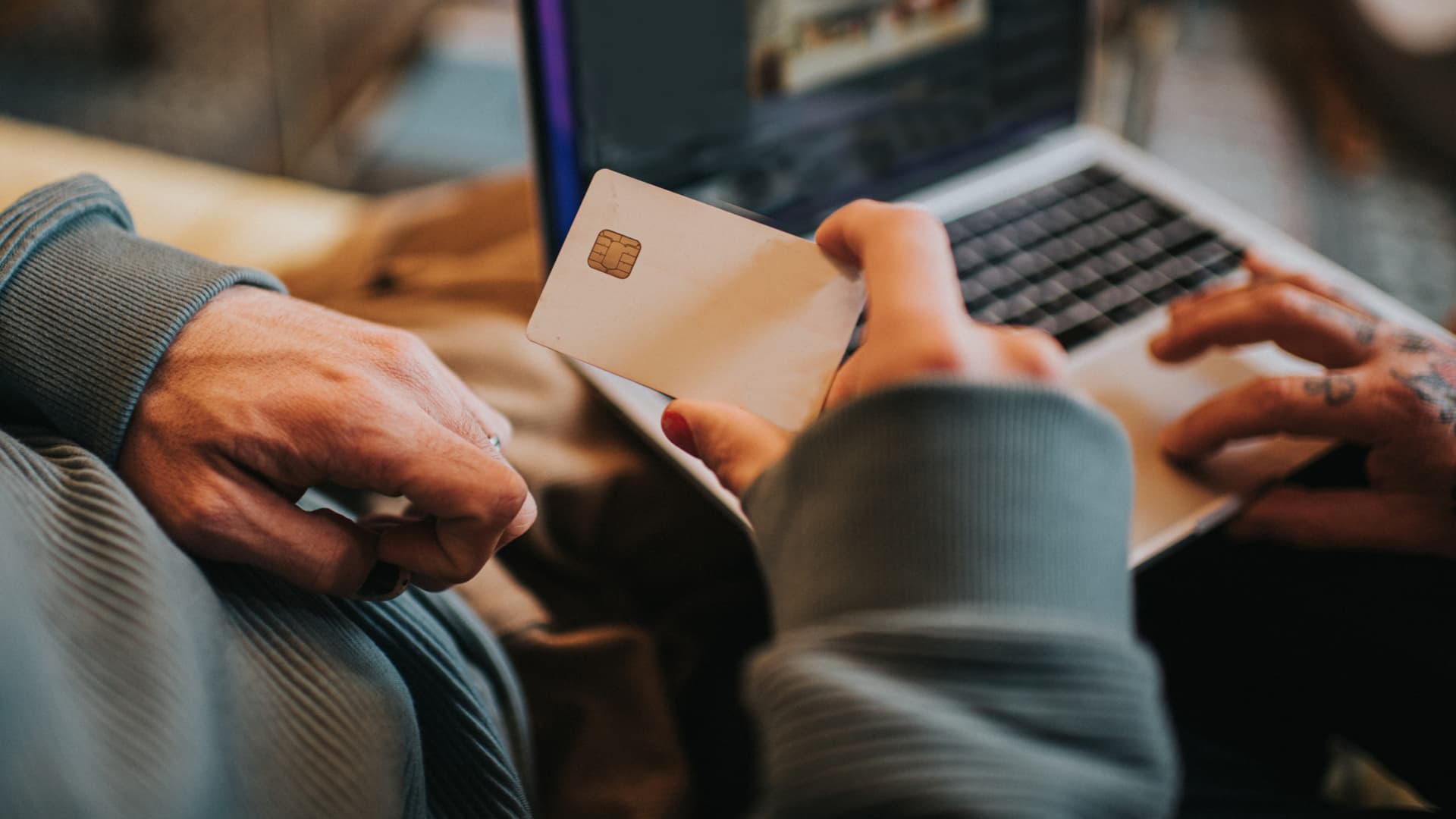 CNBC Points Pro: Are credit card rewards worth it if you pay a surcharge?