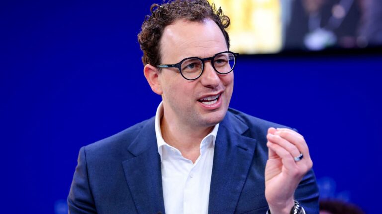 Anthropic's Dario Amodei to meet with White House about Mythos