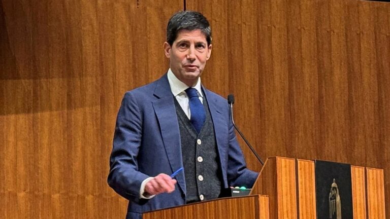 Kevin Warsh wants to lead a scandal-ridden Fed. His wealth is a complication.