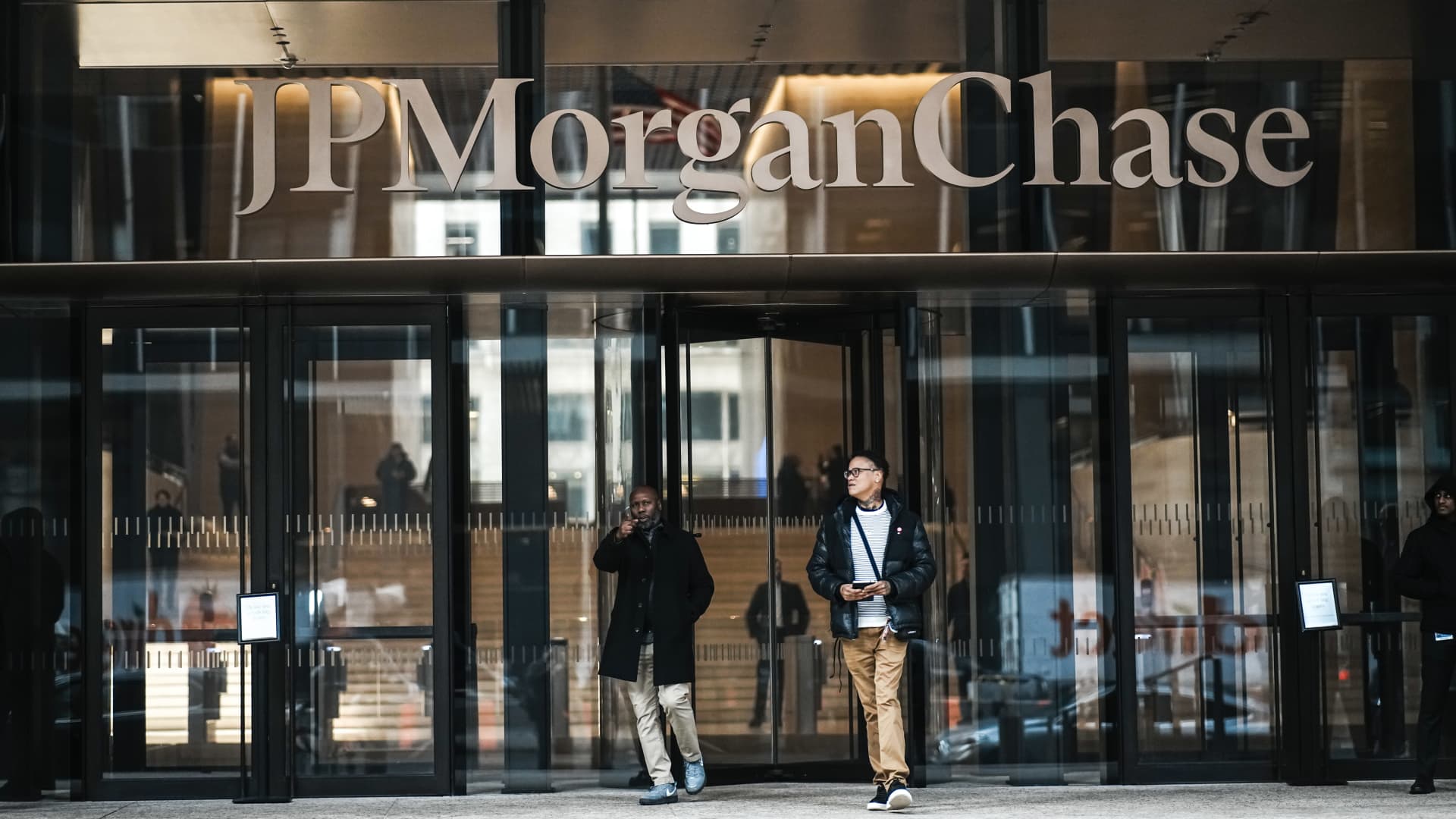 Earnings playbook: JPMorgan Chase and Netflix kick off the reporting season