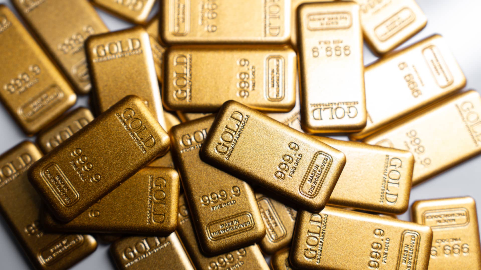 Best places to buy physical gold if you're looking to diversify your portfolio