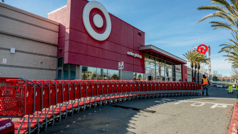 This retail name is in the midst of a recovery story. How to trade it with options