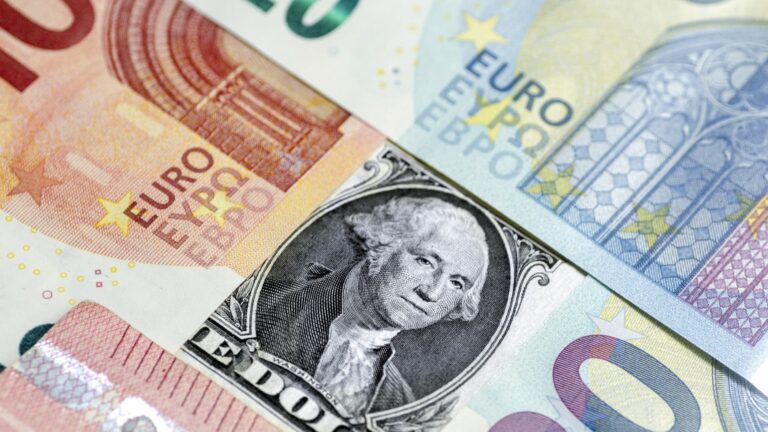 Dollar strengthens as Iran talks break down — Two reasons why HSBC says the greenback is set to soften