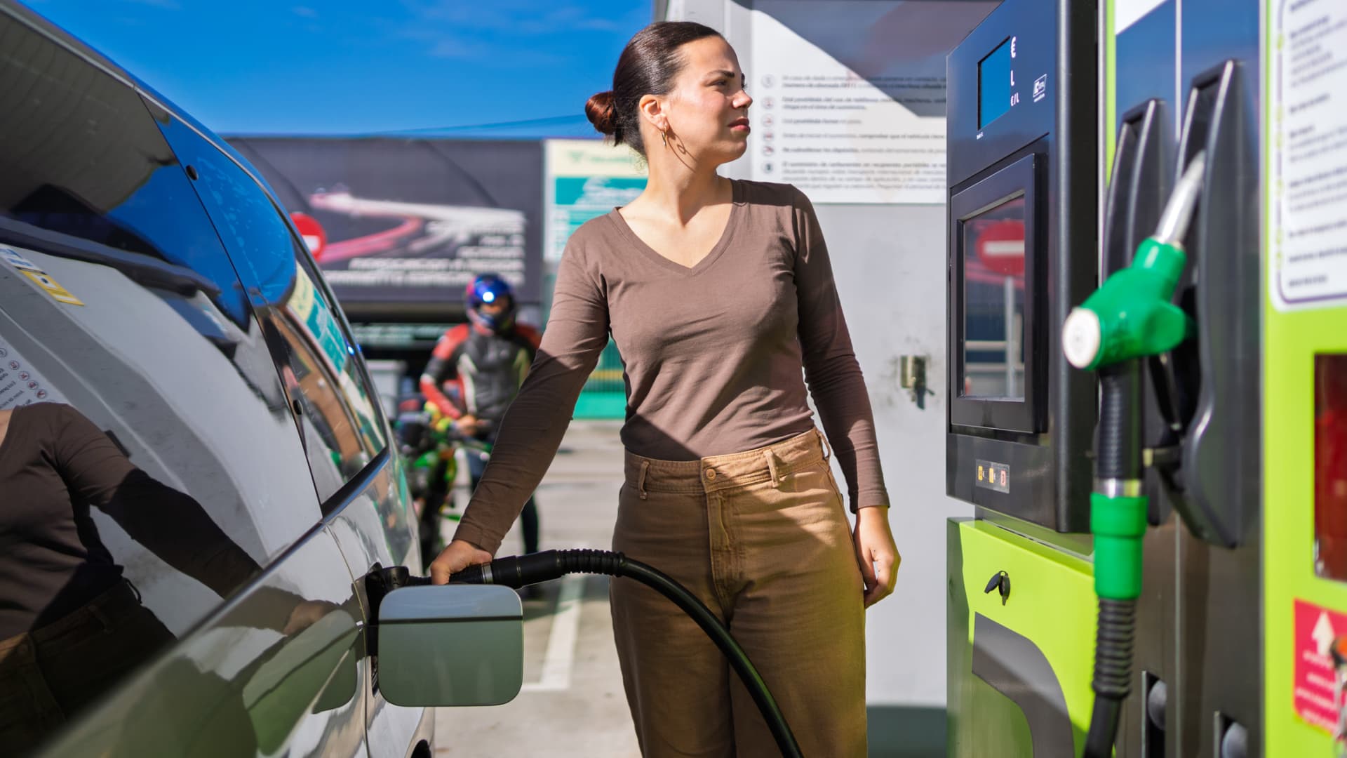 Driving less due to high gas prices? Pay-per-mile car insurance could help you save even more