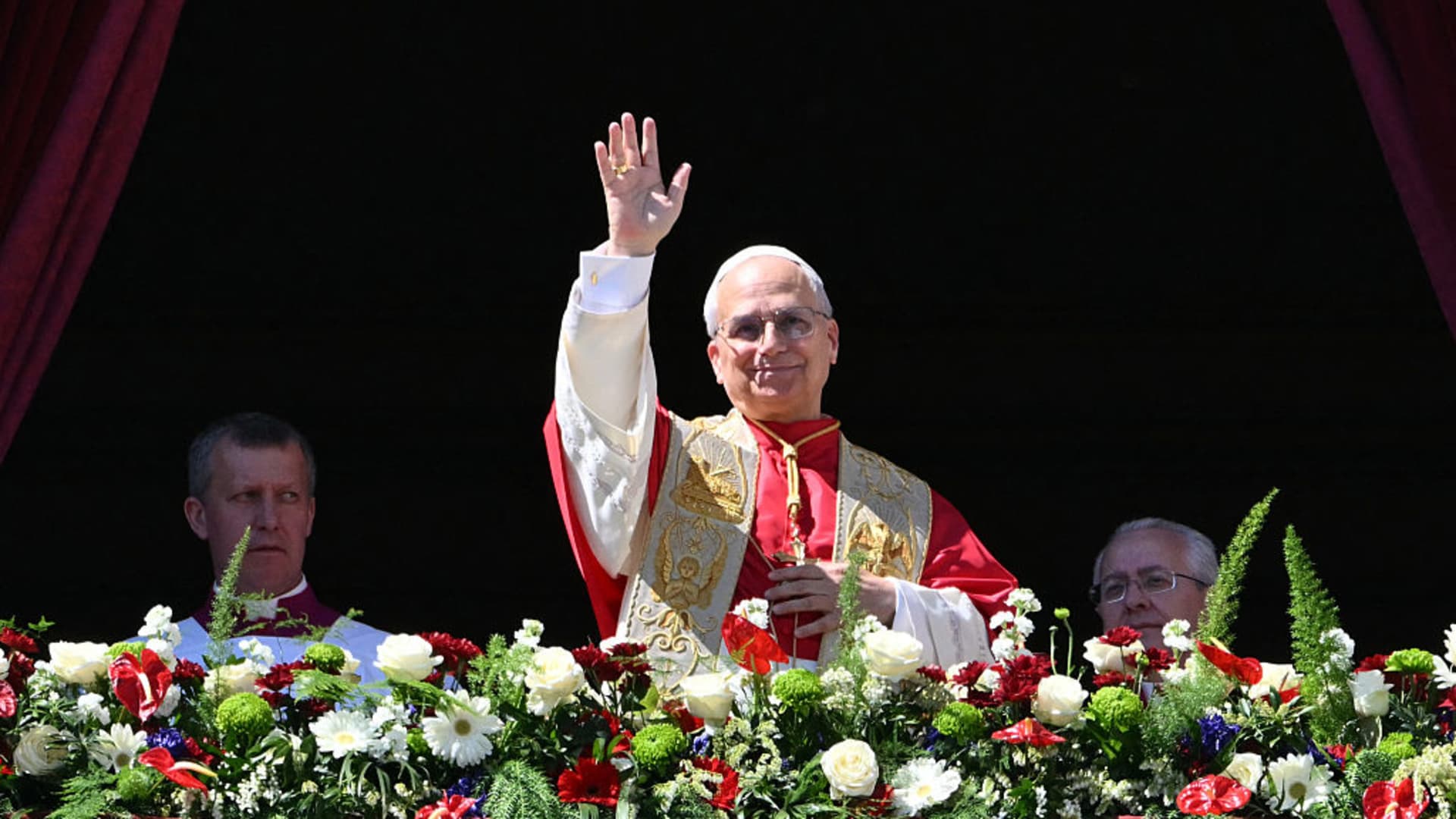 Pope Leo XIV urges peace in first Easter Mass, skips naming conflicts in Urbi et Orbi