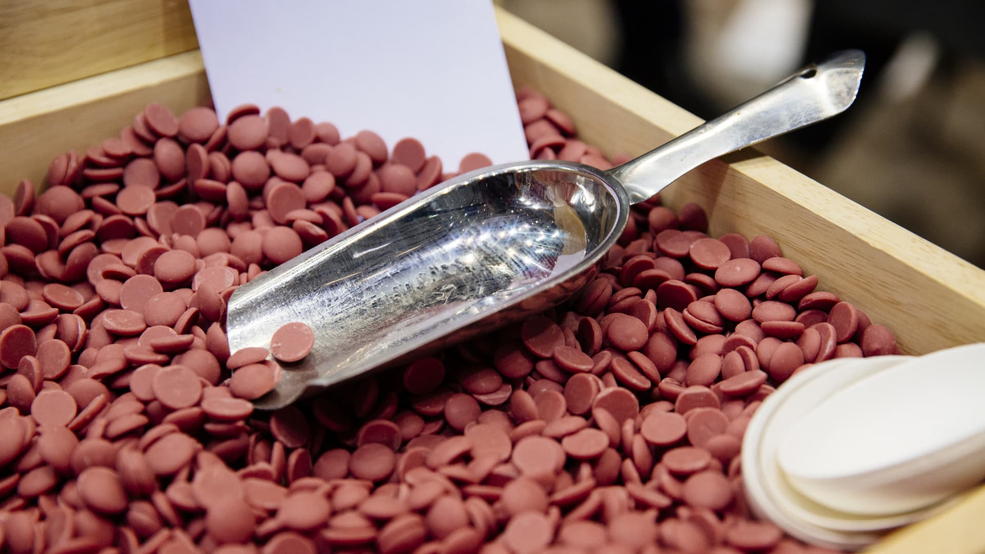 World's biggest chocolate maker issues profit warning as cocoa prices collapse; shares plunge 17%