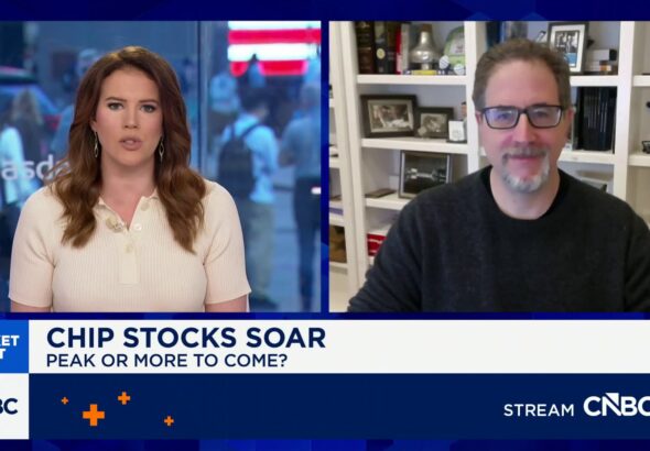 Bernstein's Stacy Rasgon breaks down the 'interesting divergences' in chip stocks