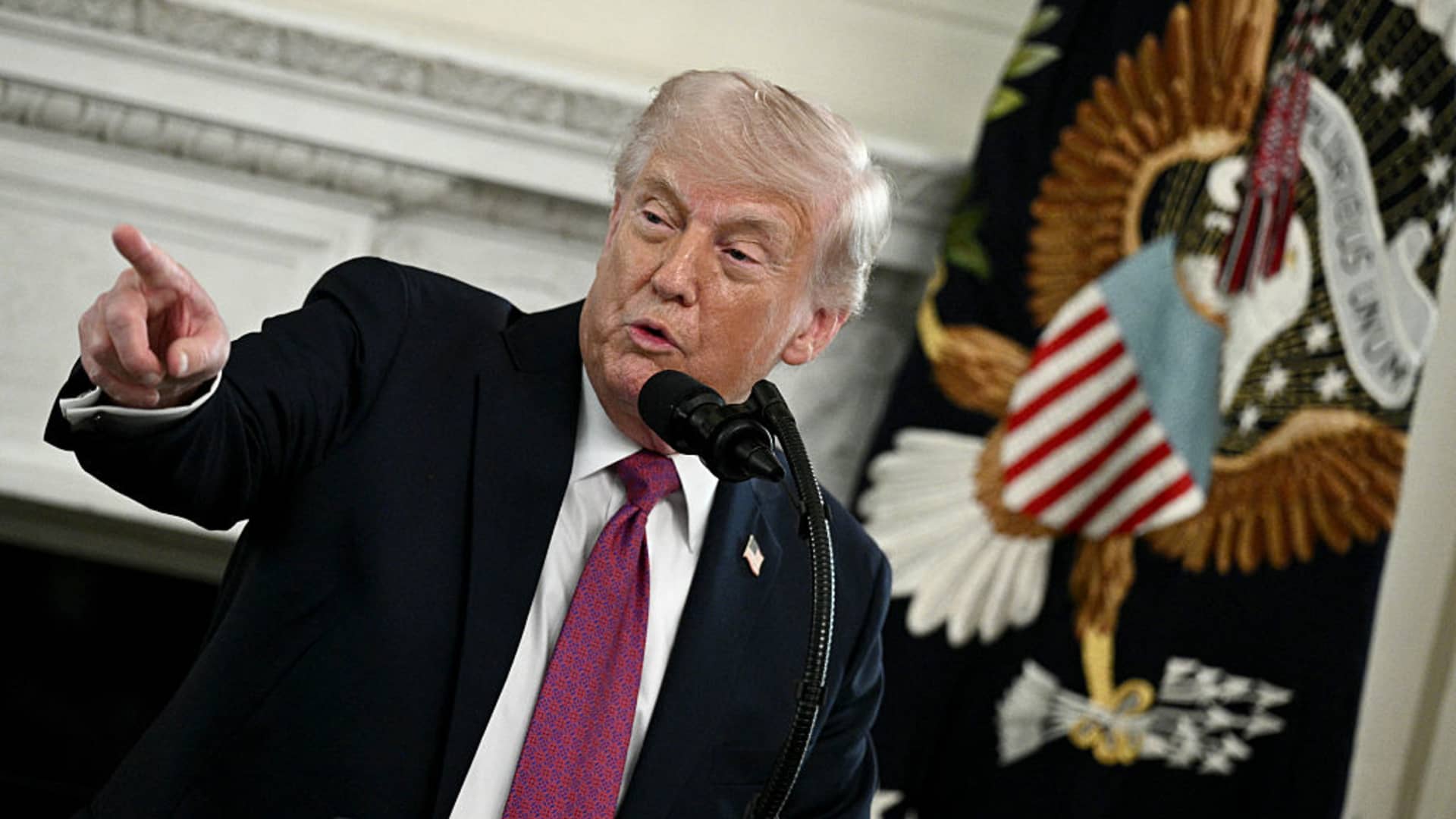 European stocks set to open lower as Trump refuses to lift Strait of Hormuz blockade