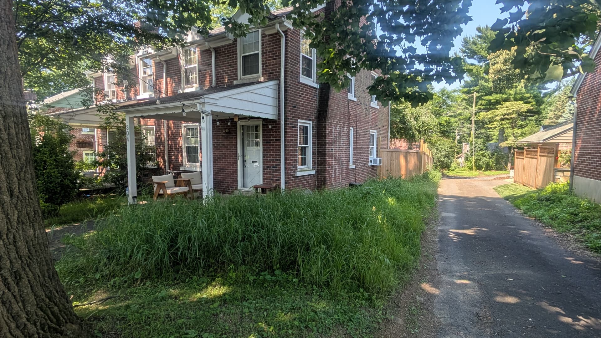 A 31-year-old used a HELOC to compete with all-cash offers on a house. 3 lenders to do the same