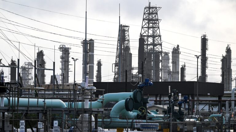 Markets are still underpricing Iran war risks, investors warn as oil fluctuates around four-year high