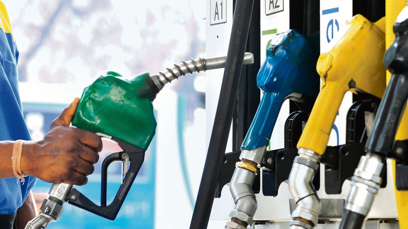 HPCL vs BPCL vs IOC: How will US-Iran war impact OMCs' profit &amp; which stock to buy ahead of Q4 results?