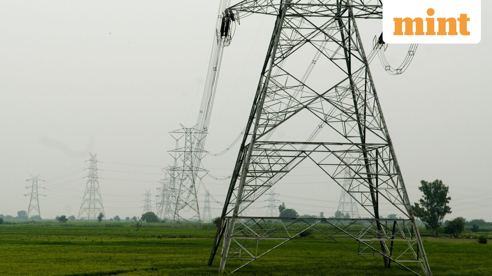 Om Power Transmission IPO Day 1 Highlights: GMP dips! Issue booked 39% amid QIB buying — Time to apply?