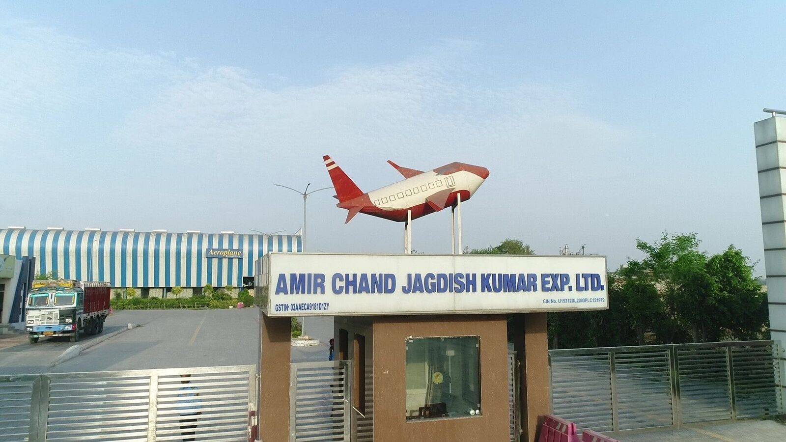 Amir Chand Jagdish Kumar share price tanks over 17% after weak listing amid stock market crash. Buy, sell or hold?