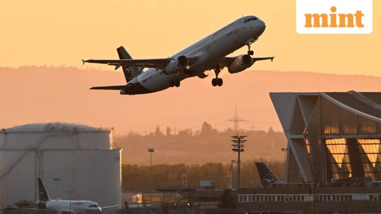 US airline stocks fall up to 6%; Delta, American, United take hit as oil prices rebound on renewed Middle East tensions