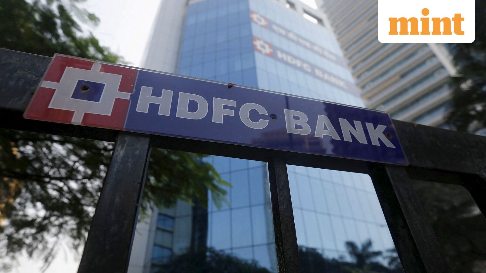 HDFC Bank moves past loan-to-deposit target, pivots to growth—but past glory remains distant