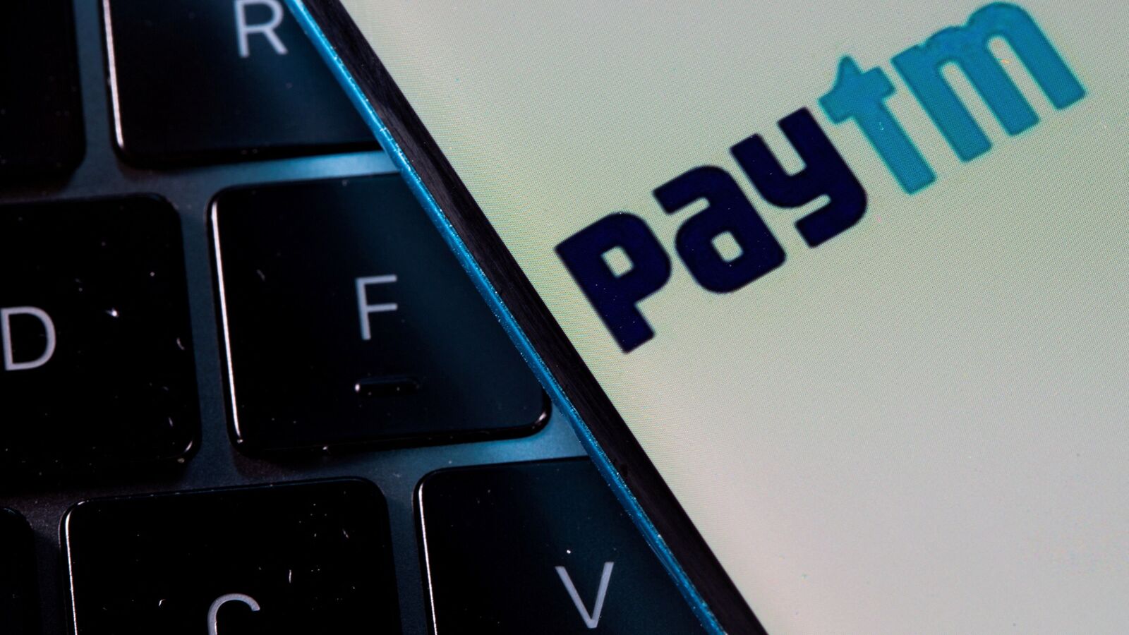 Paytm share price crashes 8% after RBI cancels Paytm Payments Bank License — Should you buy, sell or hold?