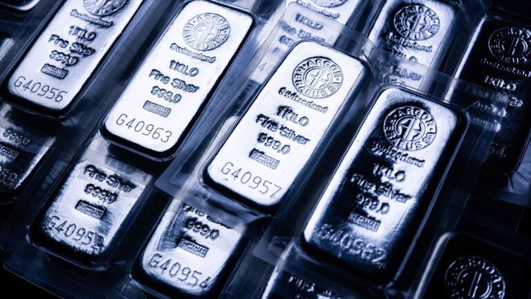 Silver rate today tanks around  ₹5,000 on firm dollar, Hormuz tensions spark inflation fears
