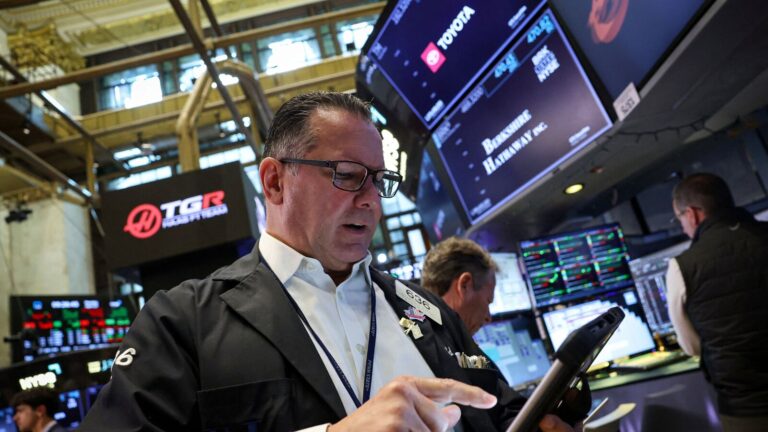 Wall Street: S&amp;P 500, Nasdaq drop on concerns over artificial intelligence boom