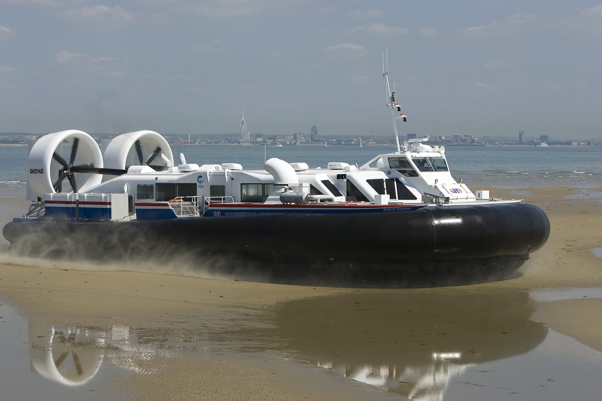 Hovercraft sale expands offshore oil and gas support capacity in Caspian Sea