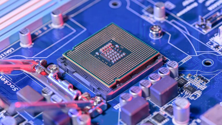 Jim Cramer says it's time to trim this volatile AI chipmaker
