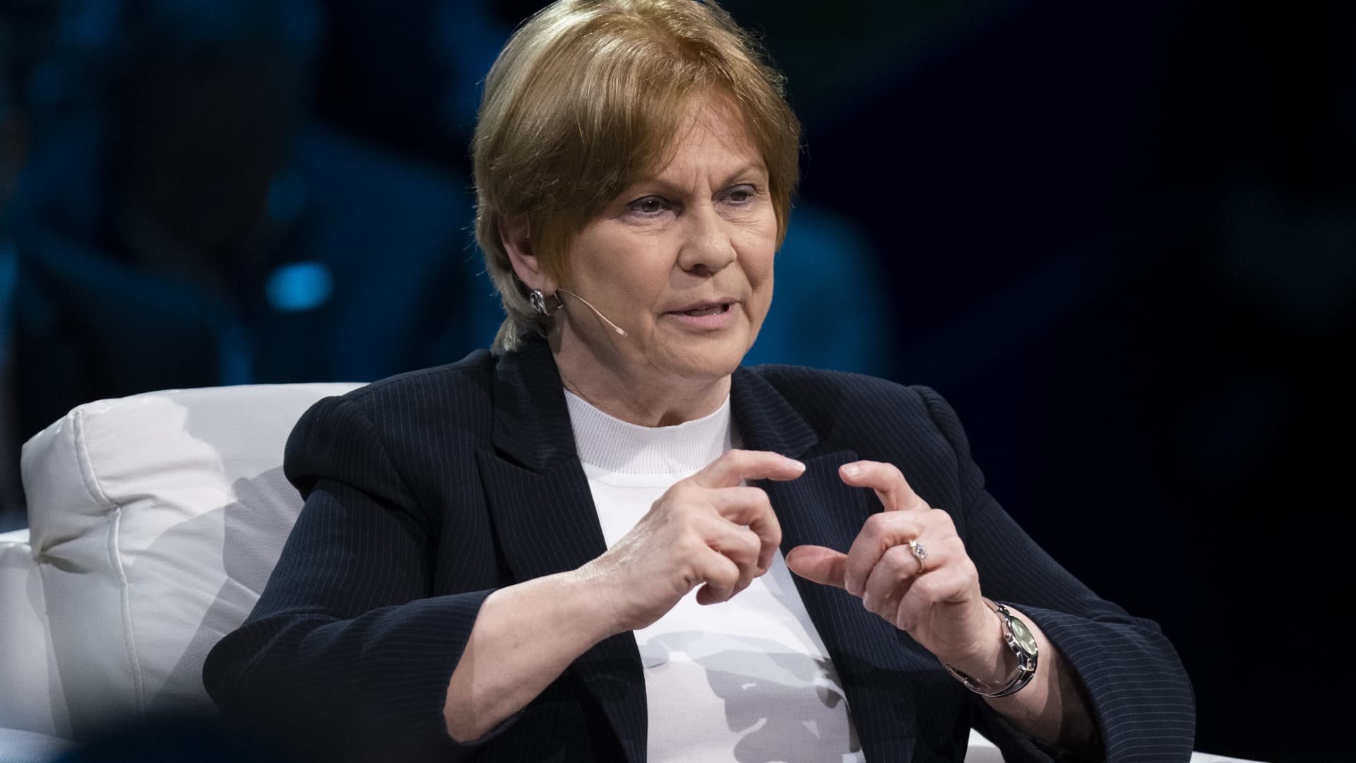 Occidental names veteran Richard Jackson as CEO, Vicki Hollub to retire
