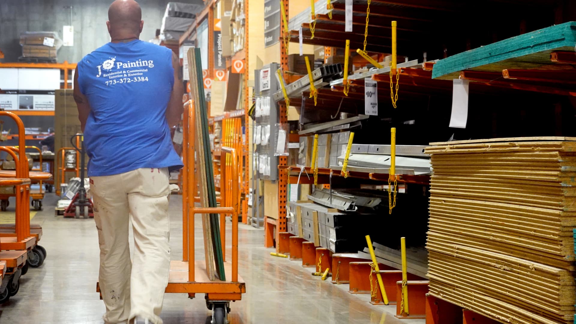 Jim Cramer says this beaten-down retail stock is poised for a rebound